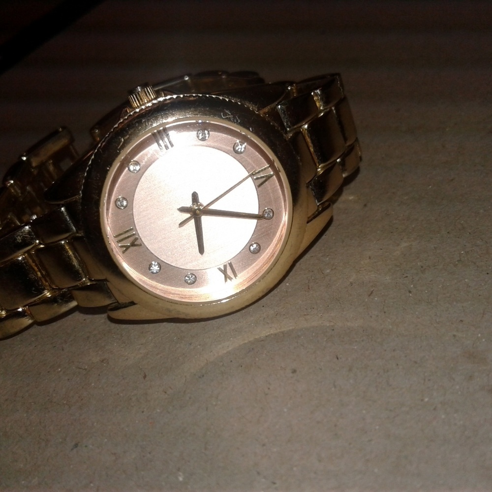 Watch - Picture 2 of 2